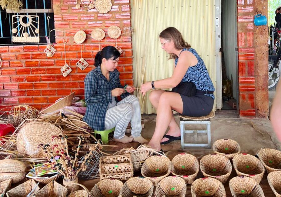 'Cai Rang' Floating Market 2-Day Tour With Biking & Boating - Day 1 on the Mekong: Cái Bè, Vĩnh Long, and a Can Tho Evening