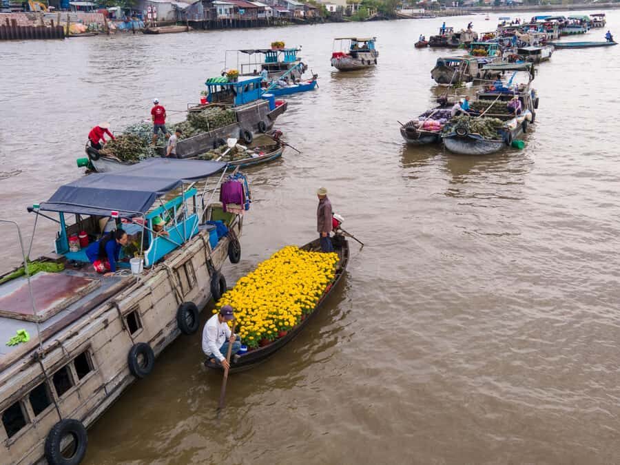 Can Tho: A Real Mekong Tour, Floating Market, Cacao & Life's - First Light on the Mekong: why 5:00 AM actually works