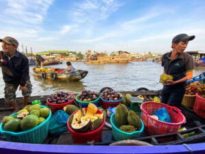 Can Tho: Explore Mekong, Floating Market, Cacao & Local Life - Breakfast on the River: What You Actually Get