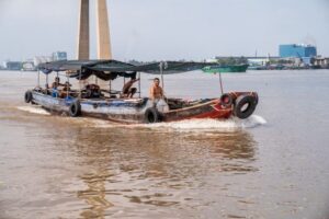 From Ho Chi Minh: Classic Mekong - My Tho, Ben Tre Full Trip - Vinh Trang pagoda: a major landmark with a calm payoff
