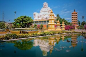 Mekong Delta Boat Tour - Vinh Trang Temple: A Break from City Noise
